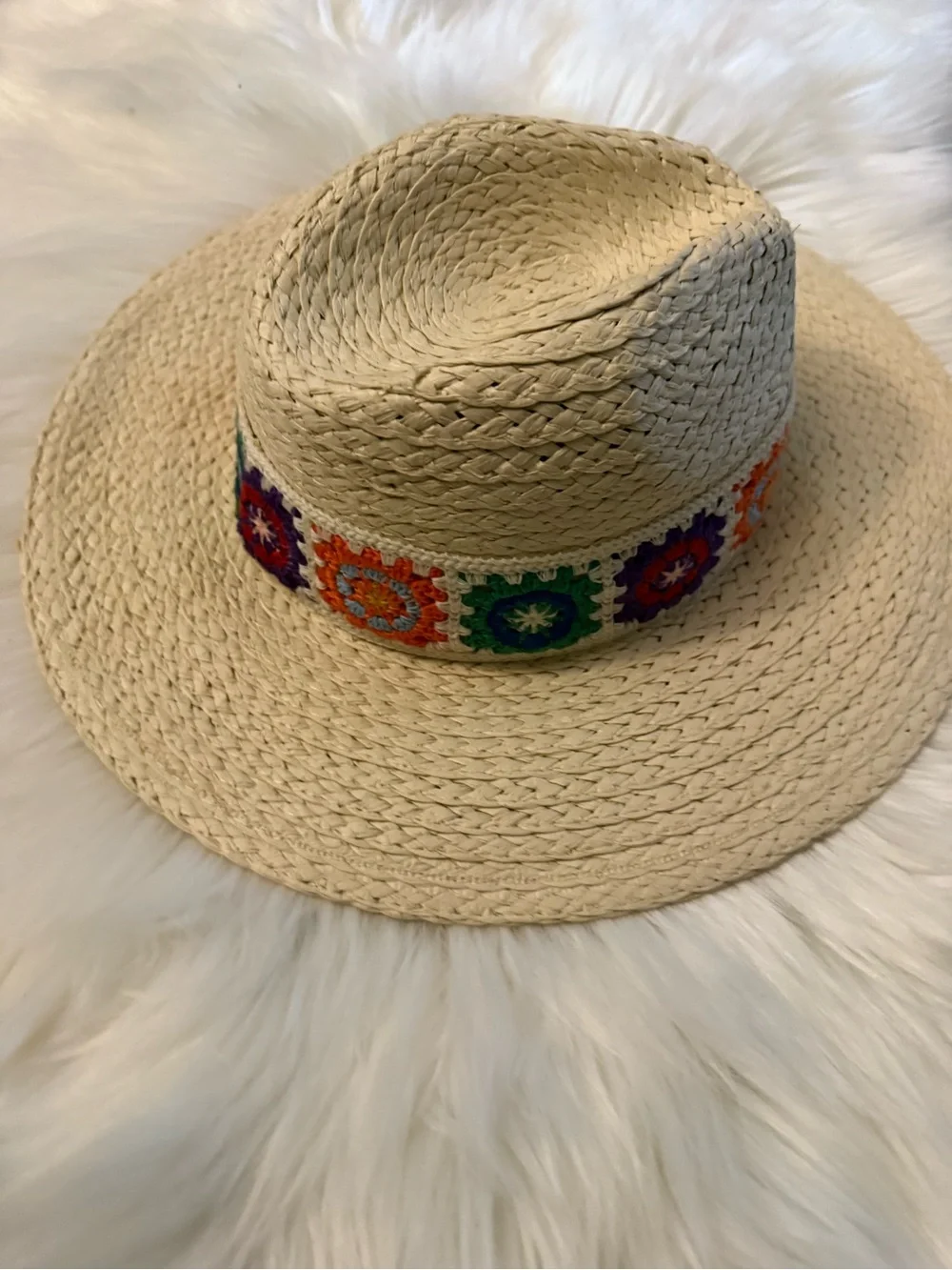 Women’s Straw Sun Hat with Colorful Embroidered Band - Natural